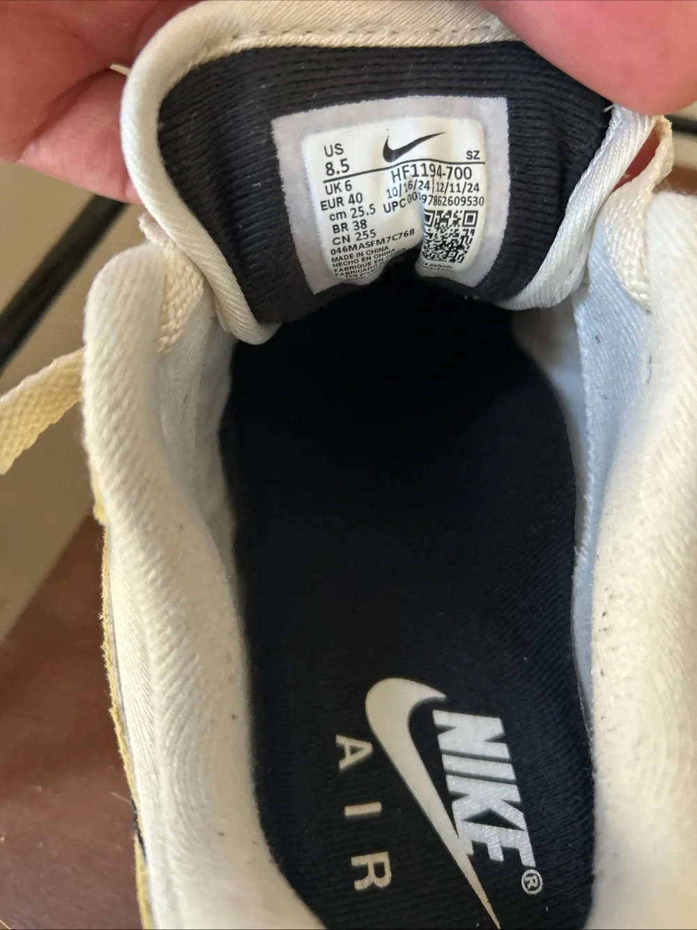 Nike air max 1 women’s 8.5 White, Yellow & Black Low-Top Sneaker’s